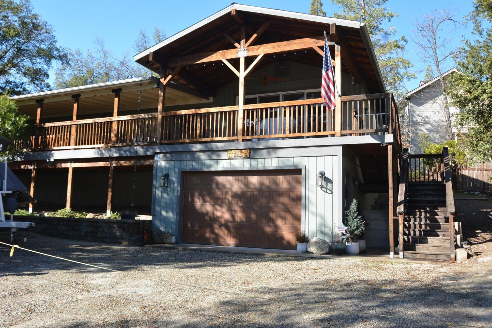 Ledge House-lake Area Bass Lake